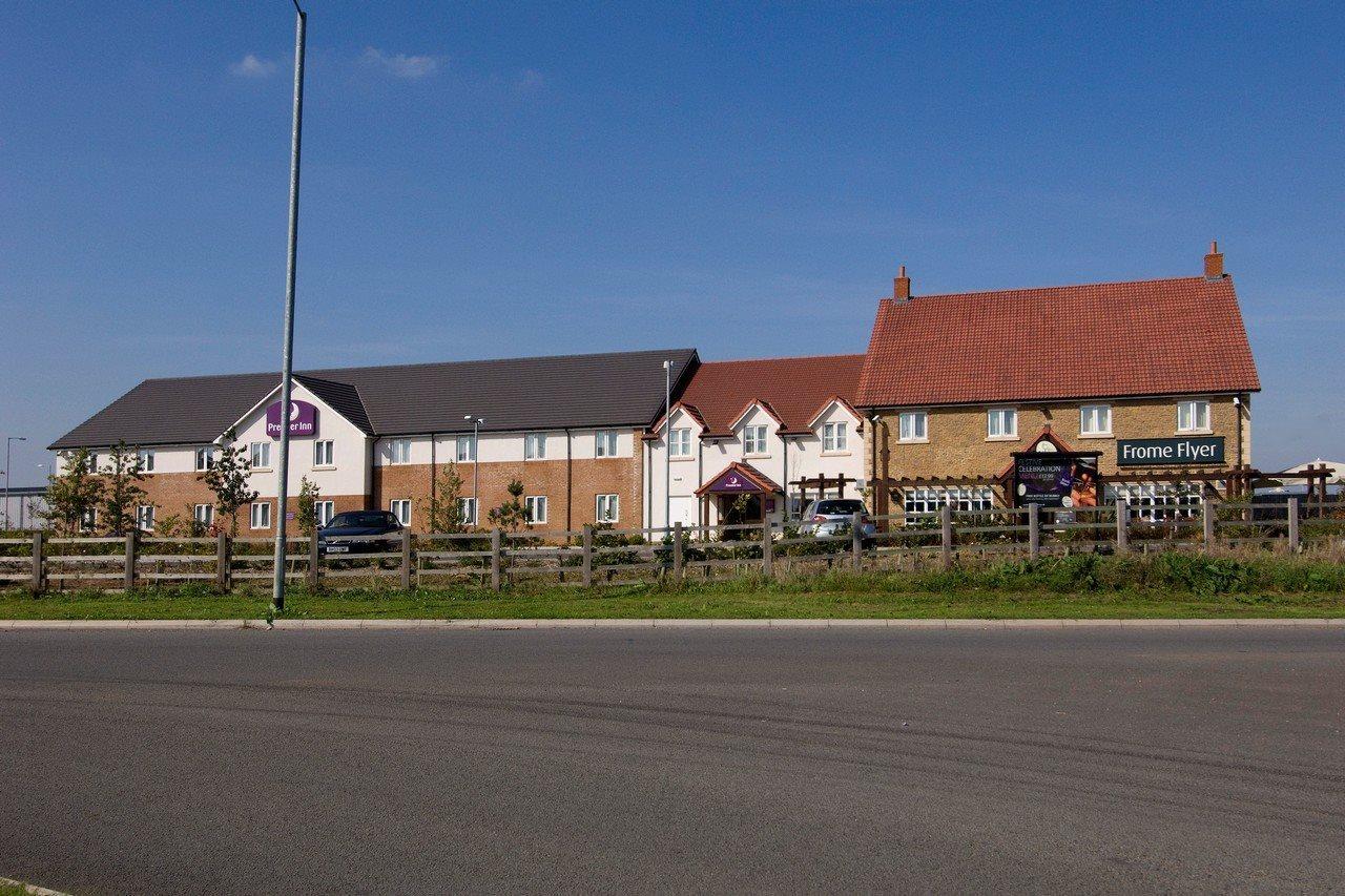 Premier Inn Frome Buitenkant foto