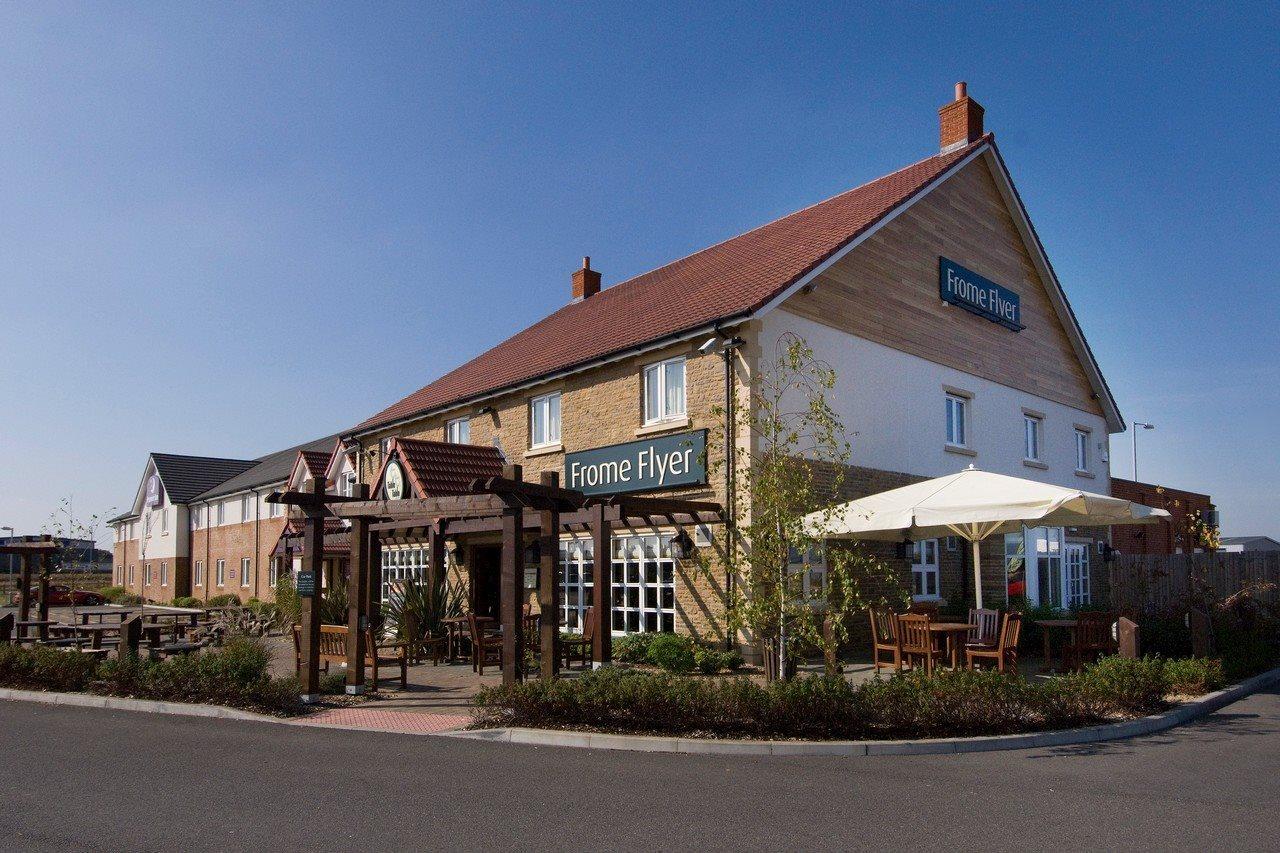 Premier Inn Frome Buitenkant foto