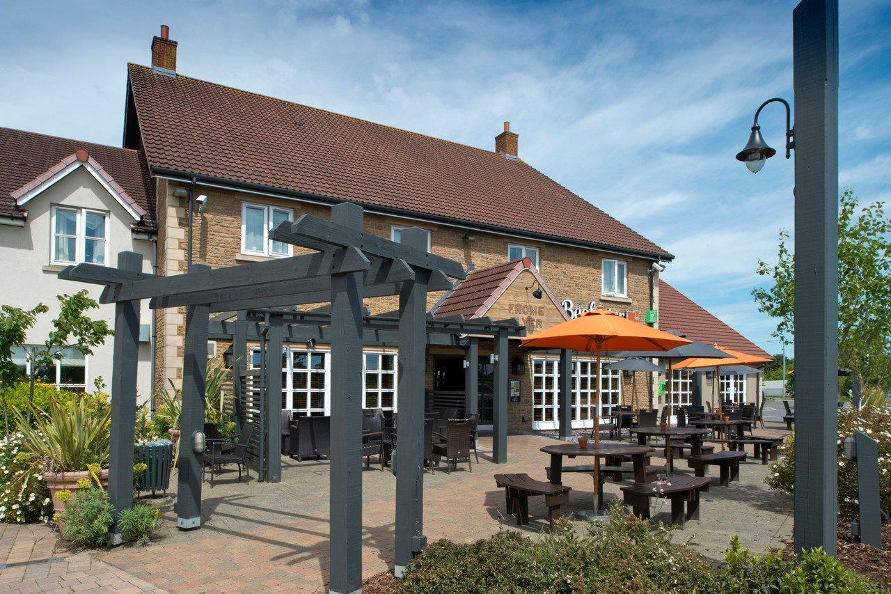 Premier Inn Frome Buitenkant foto