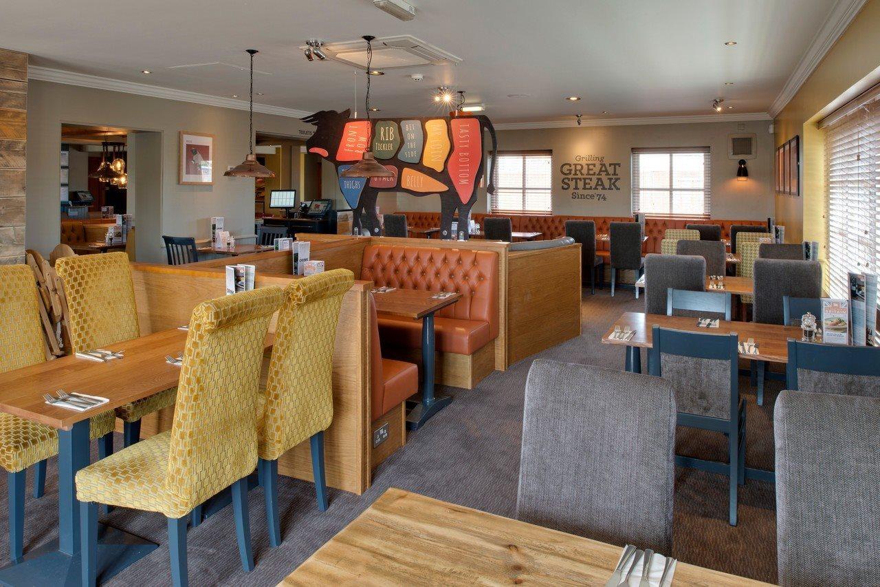 Premier Inn Frome Buitenkant foto