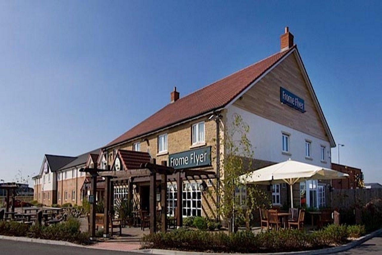 Premier Inn Frome Buitenkant foto